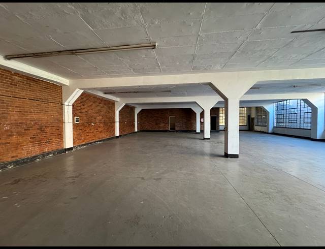 641M² WAREHOUSE TO LET IN WYNBERG